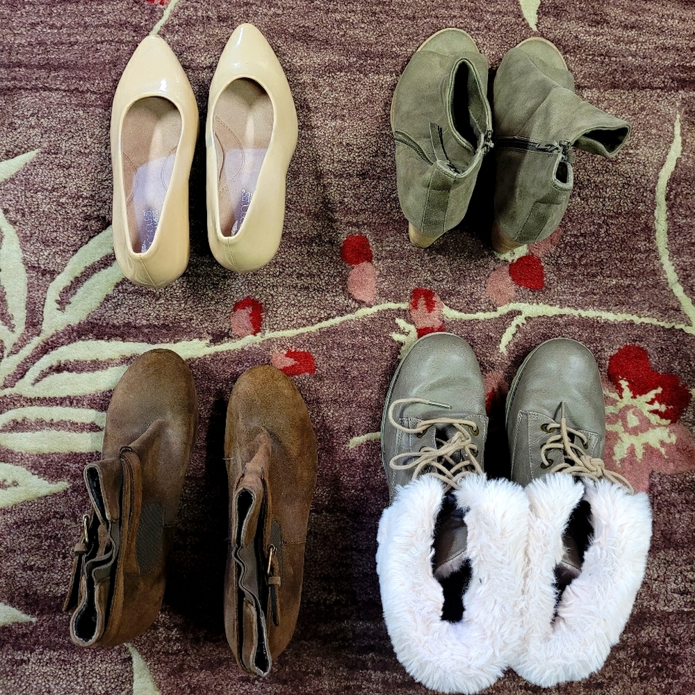 Bundle of size 9 womens shoes